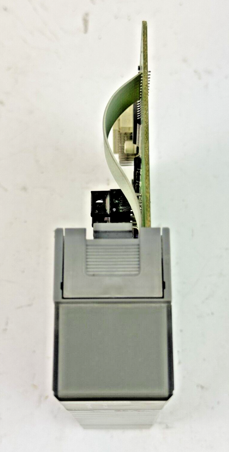 ALLEN-BRADLEY - 1746-OA8 SER. B - SLC OUTPUT MODULE - 1746-0A8