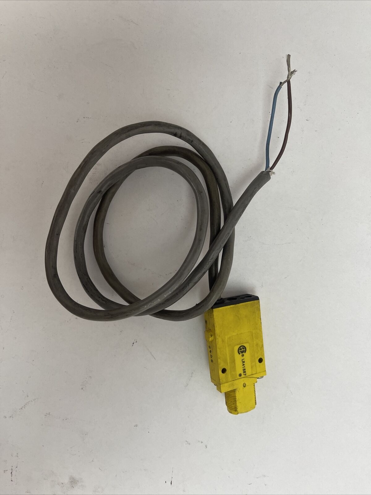 BANNER SM2A31RL MINI-BEAM SENSOR 24-240VAC 300ma