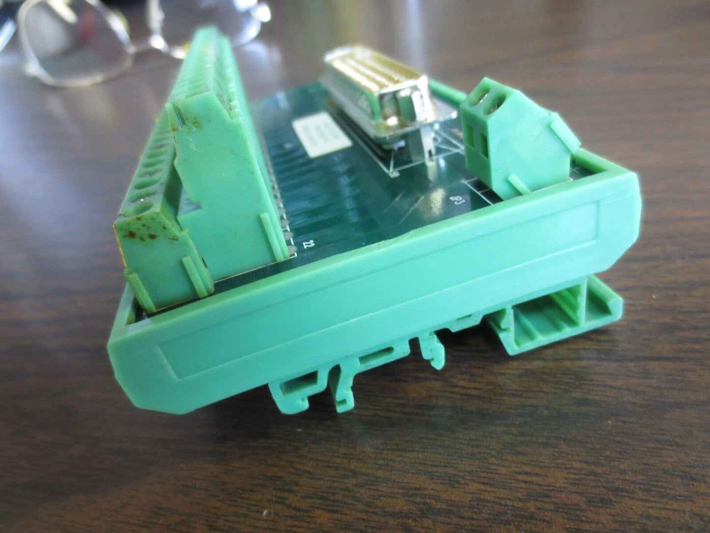 ALLEN-BRADLEY 2090-U3BB-D4 BREAKOUT BOARD / INTERFACE MODULE