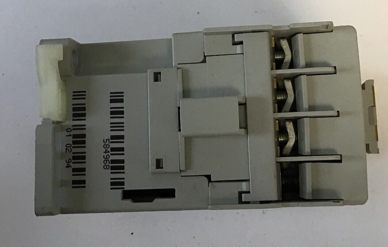 ALLEN BRADLEY 100-C09E*01 CONTACTOR RELAY 600VAC