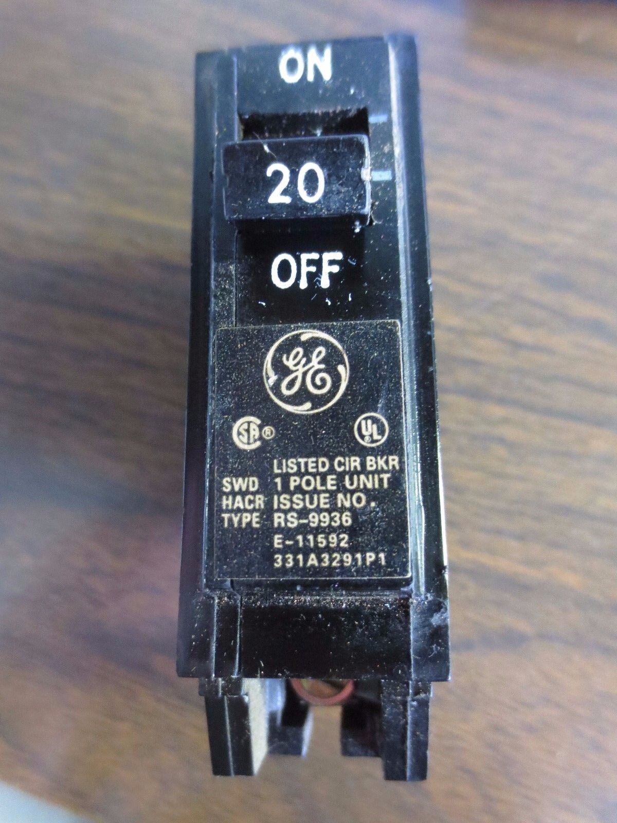 GE THQL1120 Q-LINE CIRCUIT BREAKER 20A, 120/240V, 1-POLE