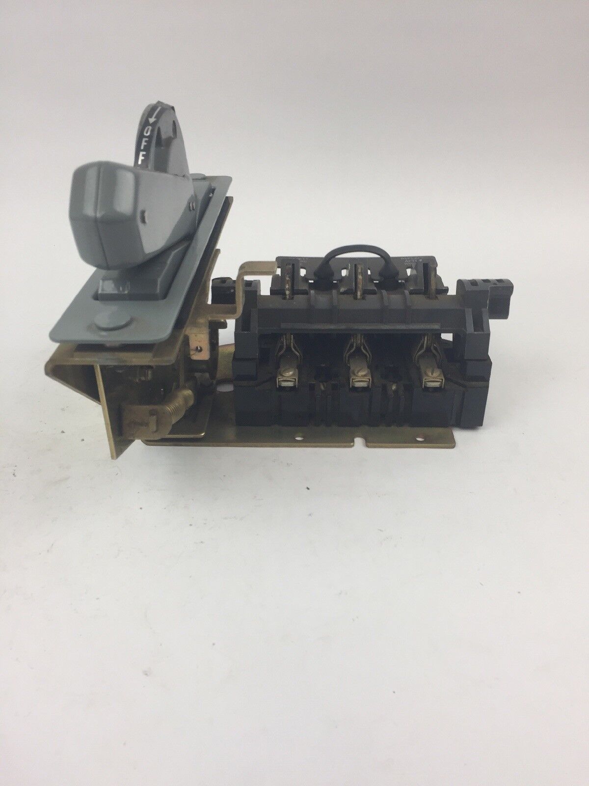 ALLEN BRADLEY 1494F-NL30 UNFUSED DISCONNECT SWITCH LEFT HAND OPERATOR 30A 3 POLE