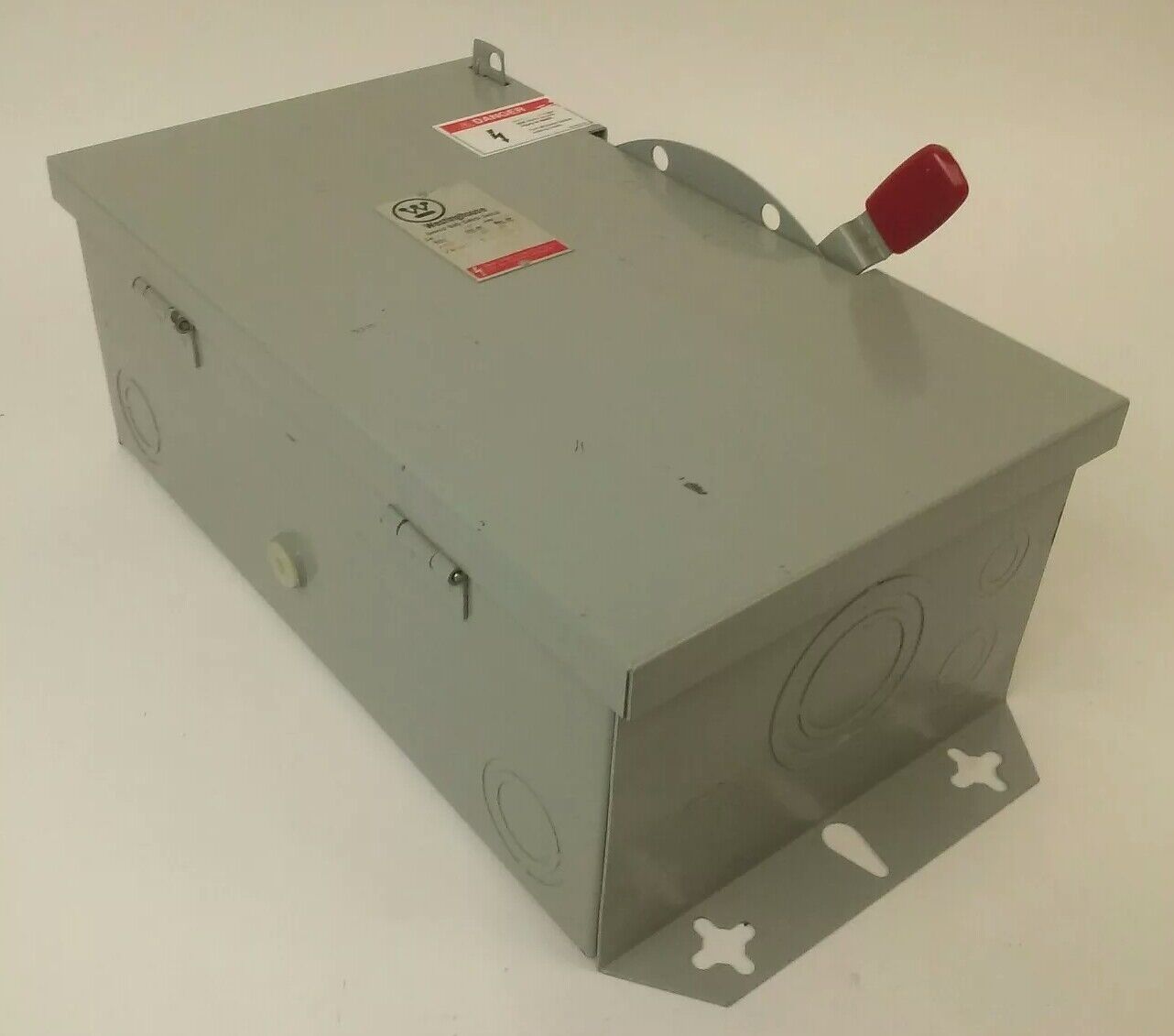 WESTINGHOUSE GFN322N FUSIBLE SAFETY SWITCH 2P 60A 240V 15HP TYPE 1 INDOOR