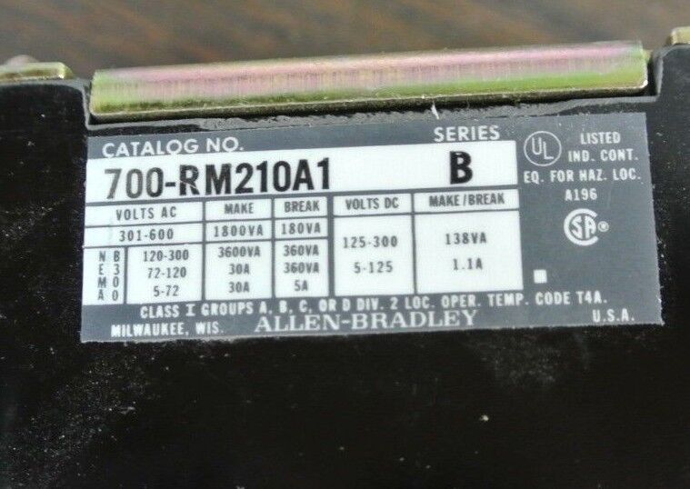 ALLEN-BRADLEY 700-RM210A1 - TYPE RM AC RELAY, OPEN - 115/120V, 60Hz NEW SURPLUS