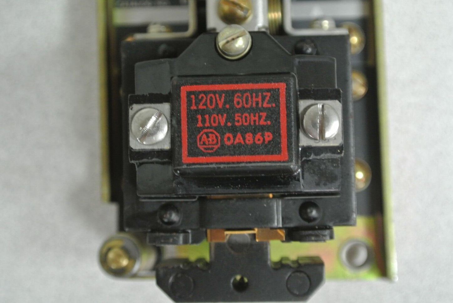 ALLEN-BRADLEY 700-BXL840A1 - AC RELAY TYPE BXL - 110/120V, 8-POLE - NEW SURPLUS