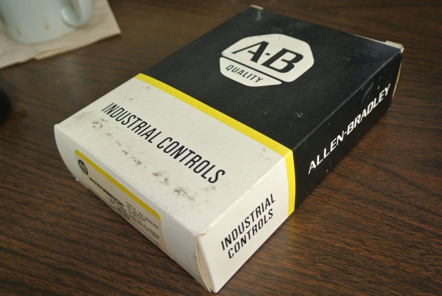 ALLEN-BRADLEY 42GTP-9003 PHOTOSWITCH DIFFUSE TIME DELAY CONTROL - NEW SURPLUS