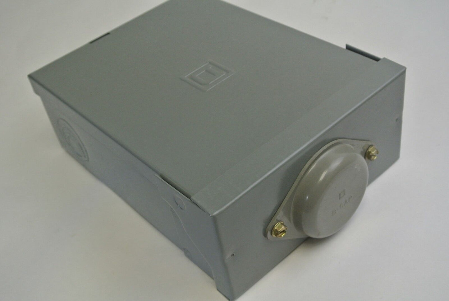 SQUARE D FS-260RB ENCLOSED FUSIBLE PULLOUT, RAINPROOF 120/240VAC 60A NEW SURPLUS