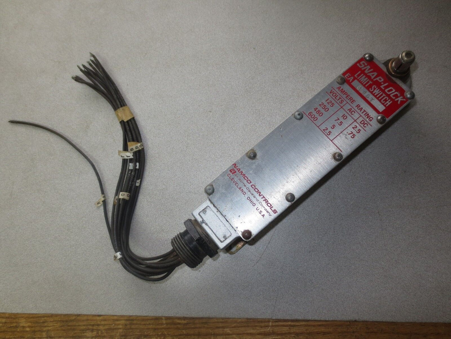 NAMCO EA-SL4CT / EASL4CT SNAP-LOCK LIMIT SWITCH