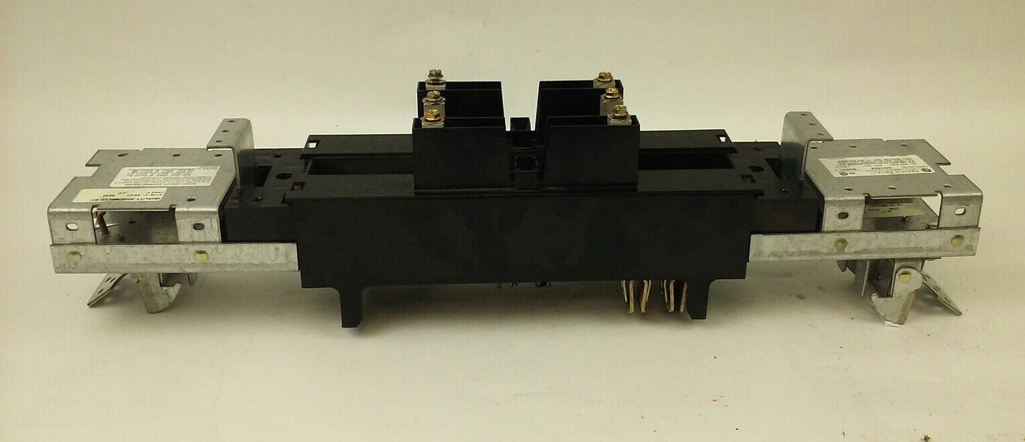 GE SPECTRA SERIES AMC6EB CIRCUIT BREAKER MODULE, 300A, 600V, 6P, USED