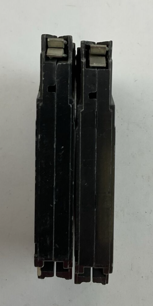 GE THQP120 CIRCUIT BREAKER 1POLE 20AMP 120/240VAC (LOT OF 2)