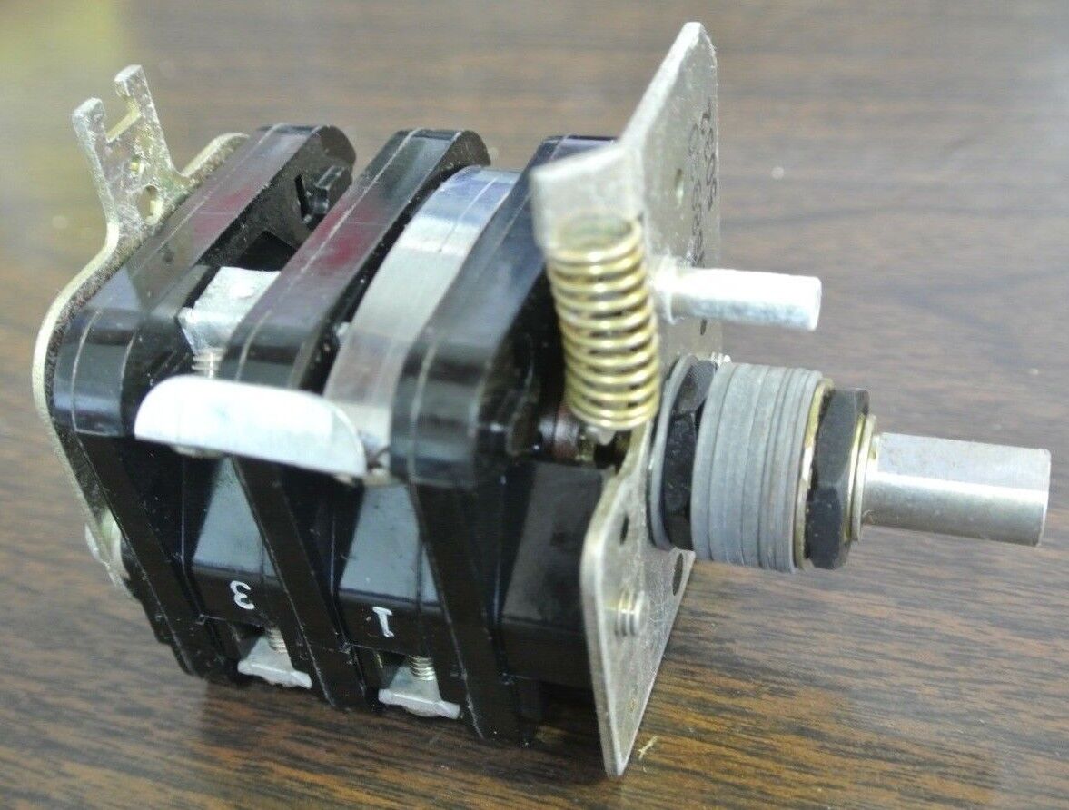 ALLEN-BRADLEY 908531 ROTARY PILOT SWITCH - SPECIAL - BULLETIN 806 - NEW SURPLUS