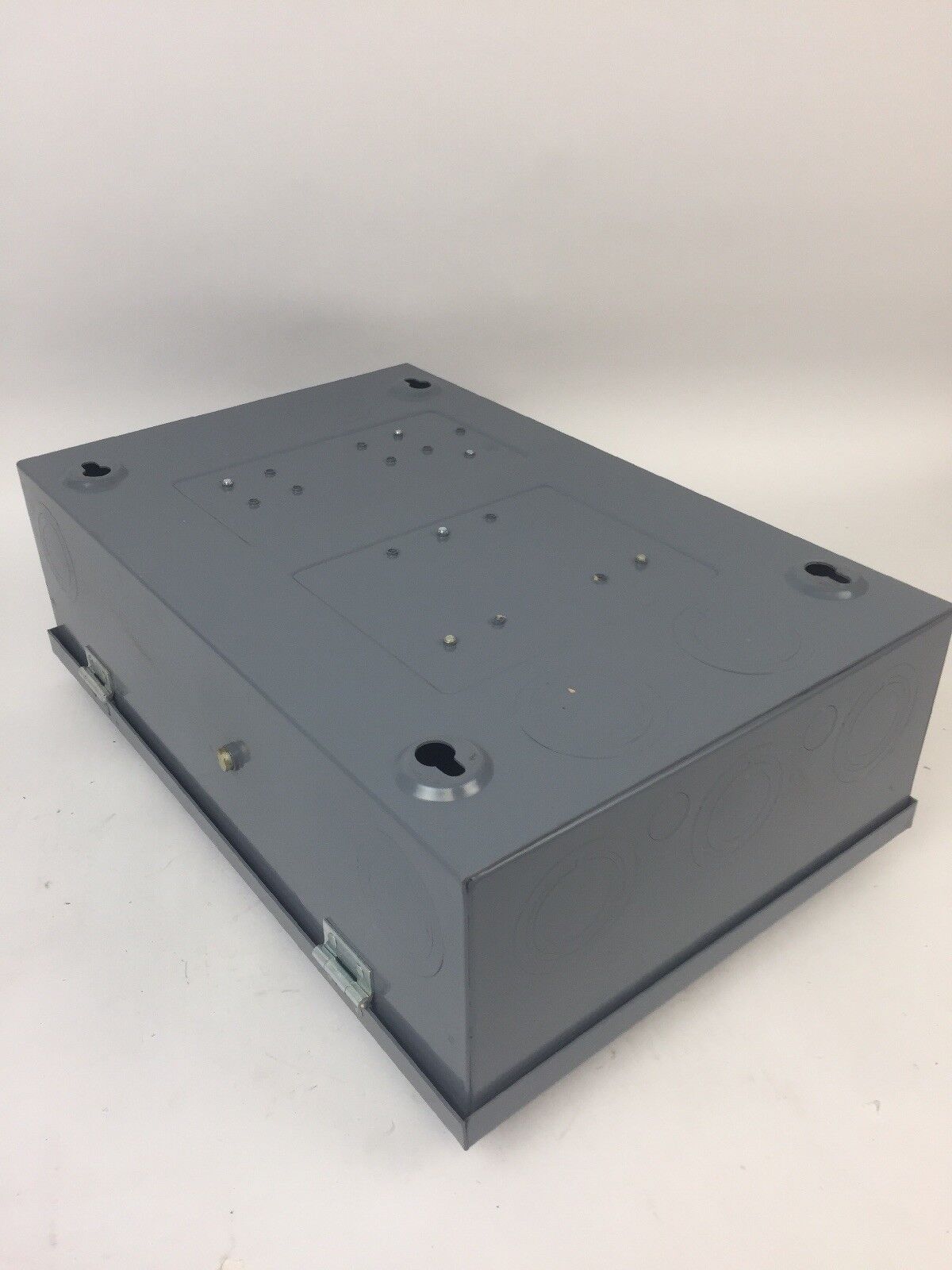 ARROW HART 24229 FUSIBLE HD SWITCH 3SN POLES 100AMP 240VAC 15HP NEMA 1 ENCLOSURE