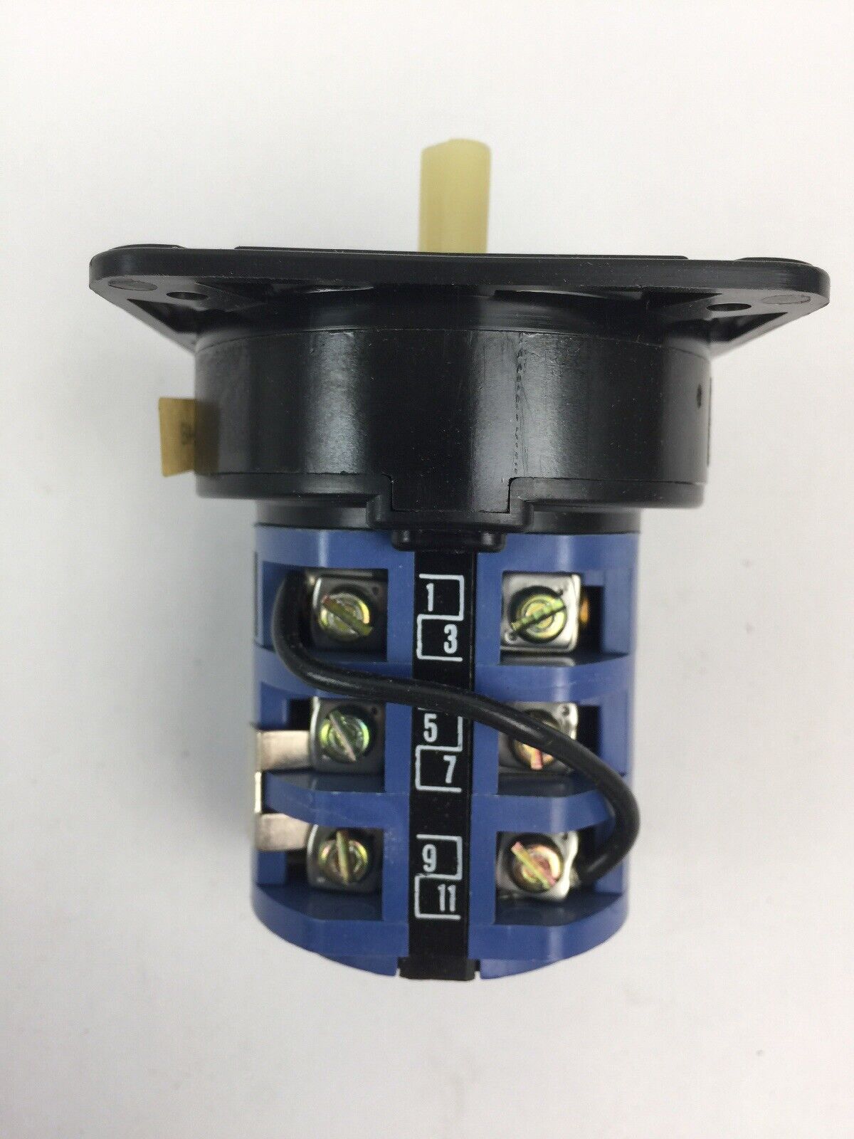 KRAUS & NAIMER C18-A048-423 ROTARY SWITCH 600VAC 20AMP 10HP 3 PHASE 4 POSITION