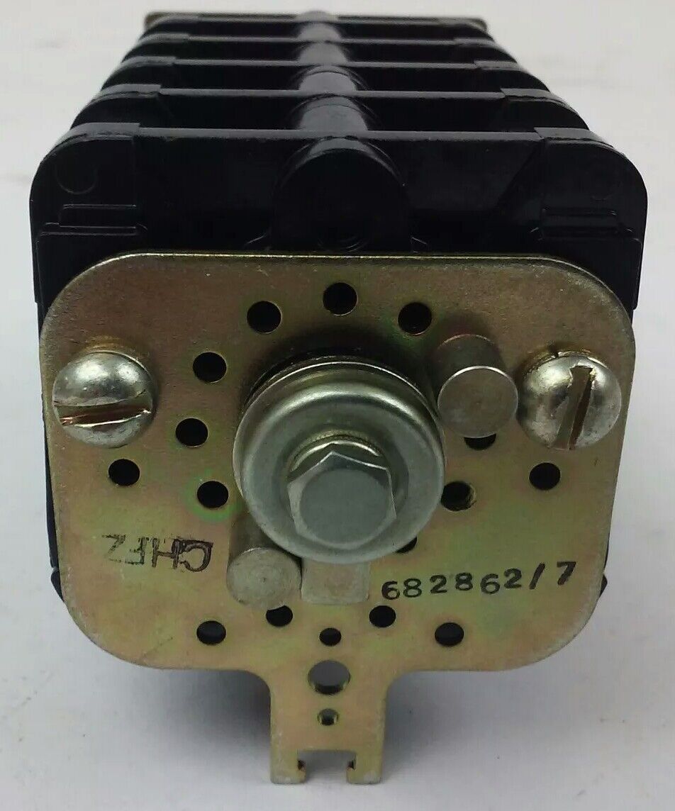 ALLEN BRADLEY J682862/7 ROTARY PILOT SWITCH, SIZE 10, 25A, 4 POSITION, 8 CIRCUIT
