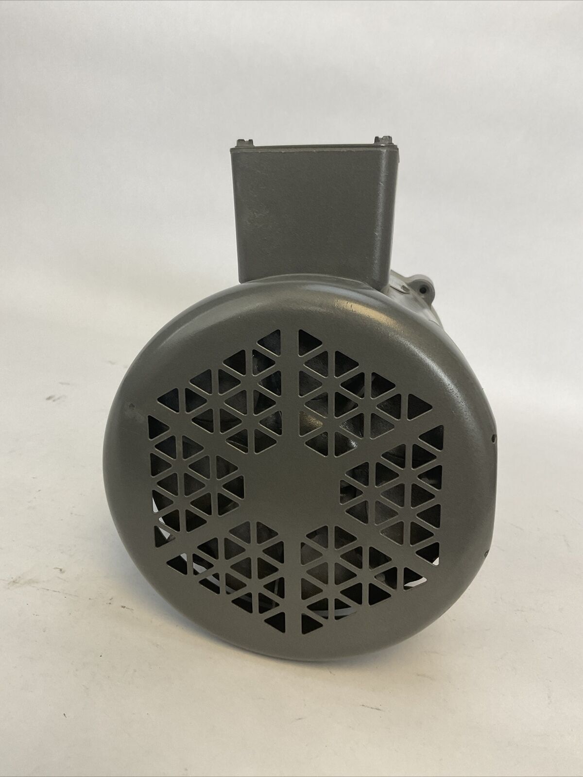 BALDOR RELIANCE VM3538 INDUSTRIAL MOTOR 0.5HP 230/460V 2/1AMP 1725RPM