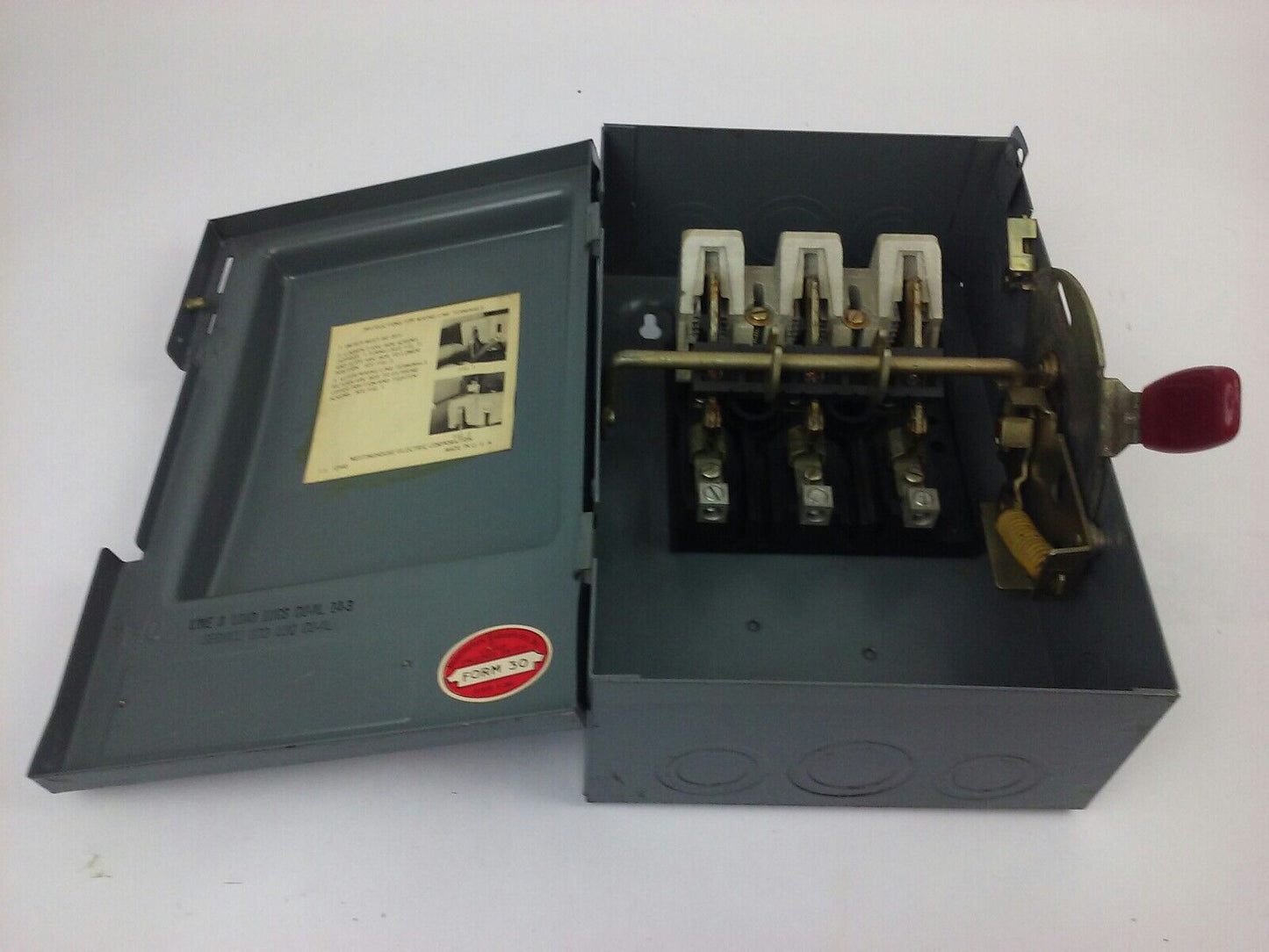 WESTINGHOUSE HU361, H.D. SAFETY SWITCH, 30A, 600V, 3P NON FUSIBLE, INDOOR, NEW
