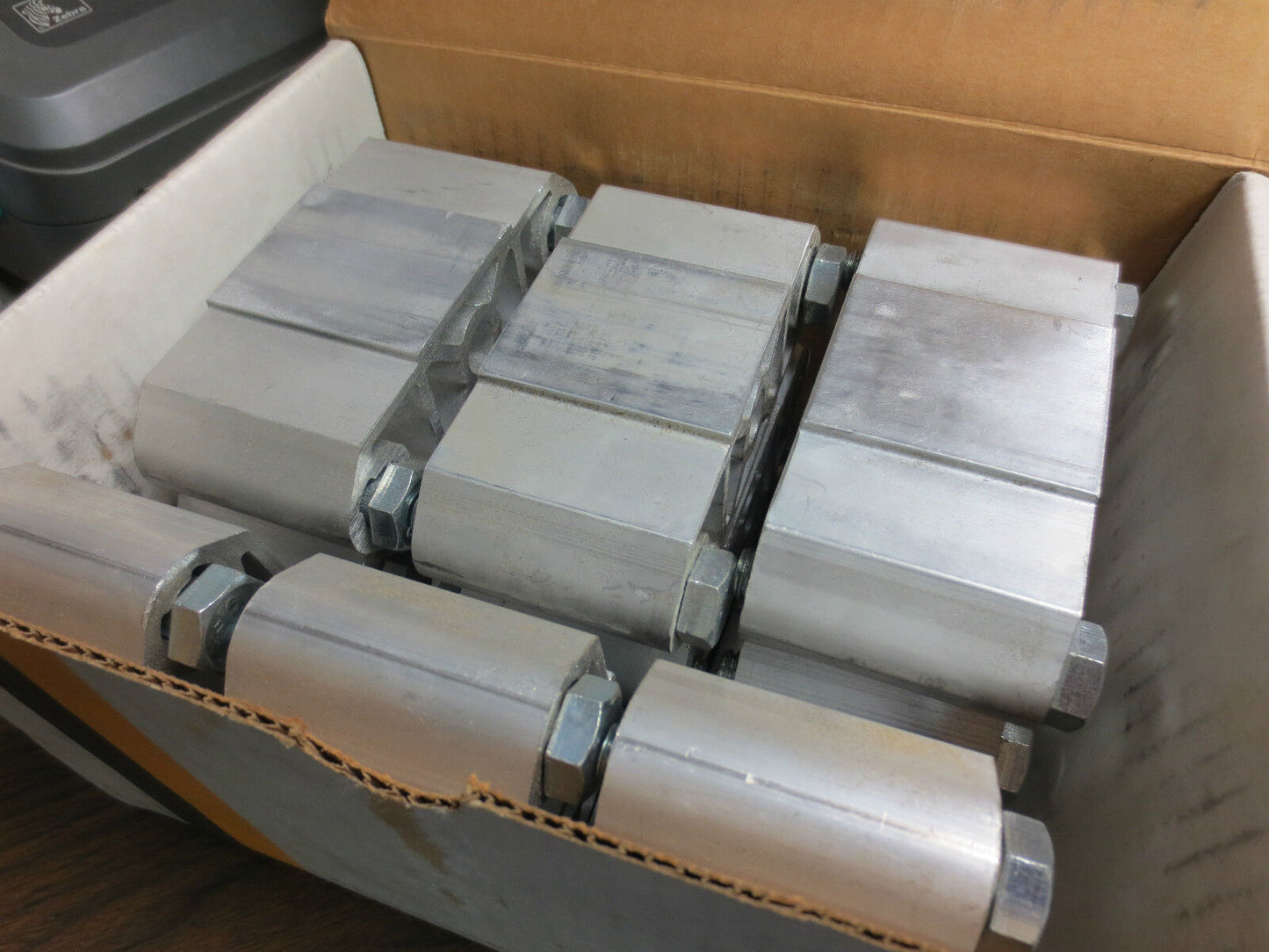 COOPER B-LINE CAS-SB SPLINE HANGER QWIK-BOLT - ALUMINUM - NEW SURPLUS