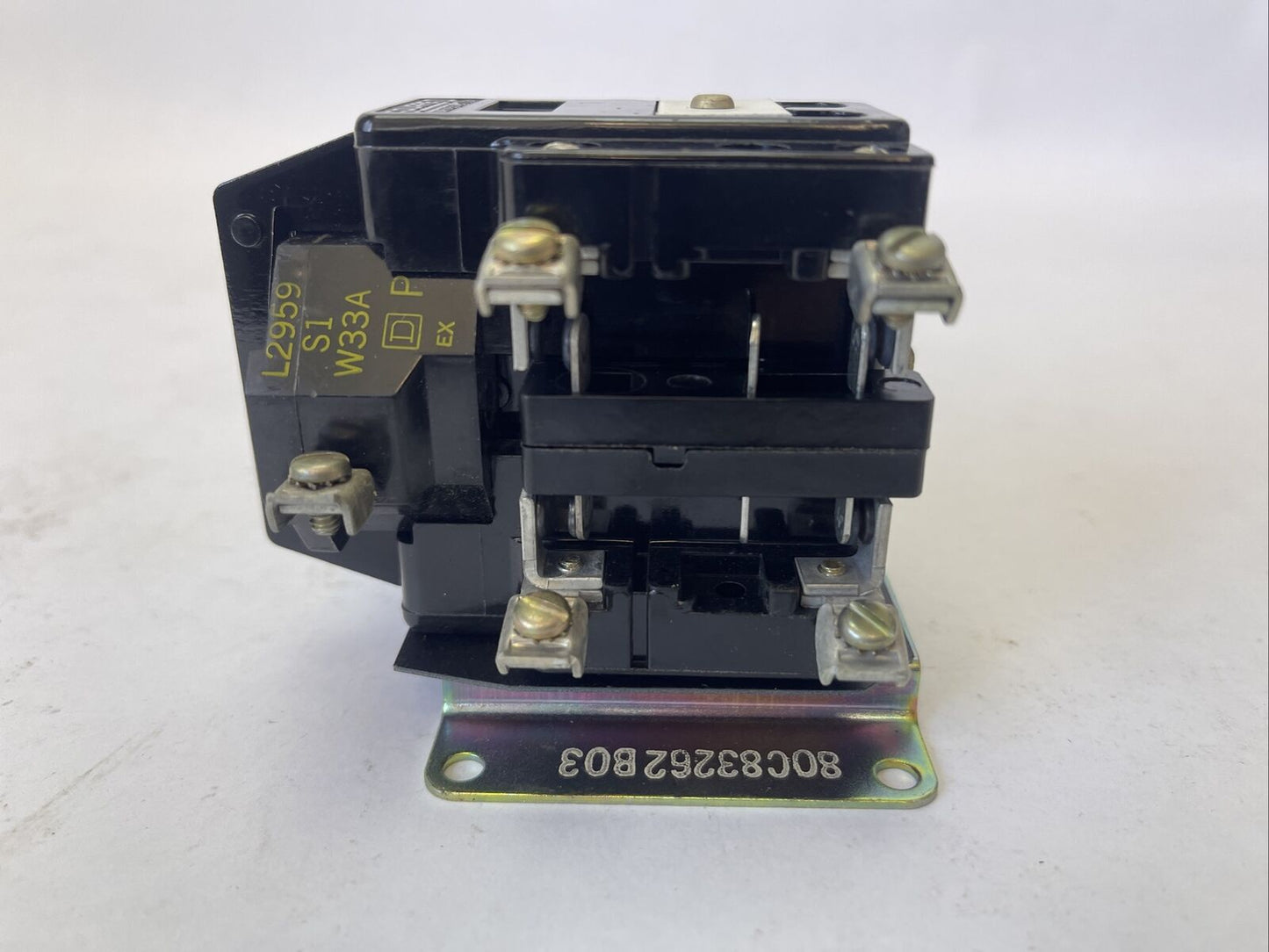 SQUARE D 8501 D0-22-S6 AC RELAY 600VAC 10A COIL 120V 60HZ 110V 50HZ