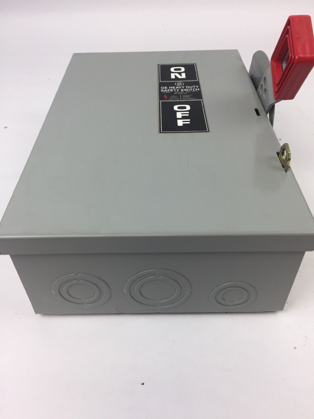 GE TH2261DC HEAVY DUTY SAFETY SWITCH 600 MAX VAC 250 MAX VDC 30 AMPS 2 POLES