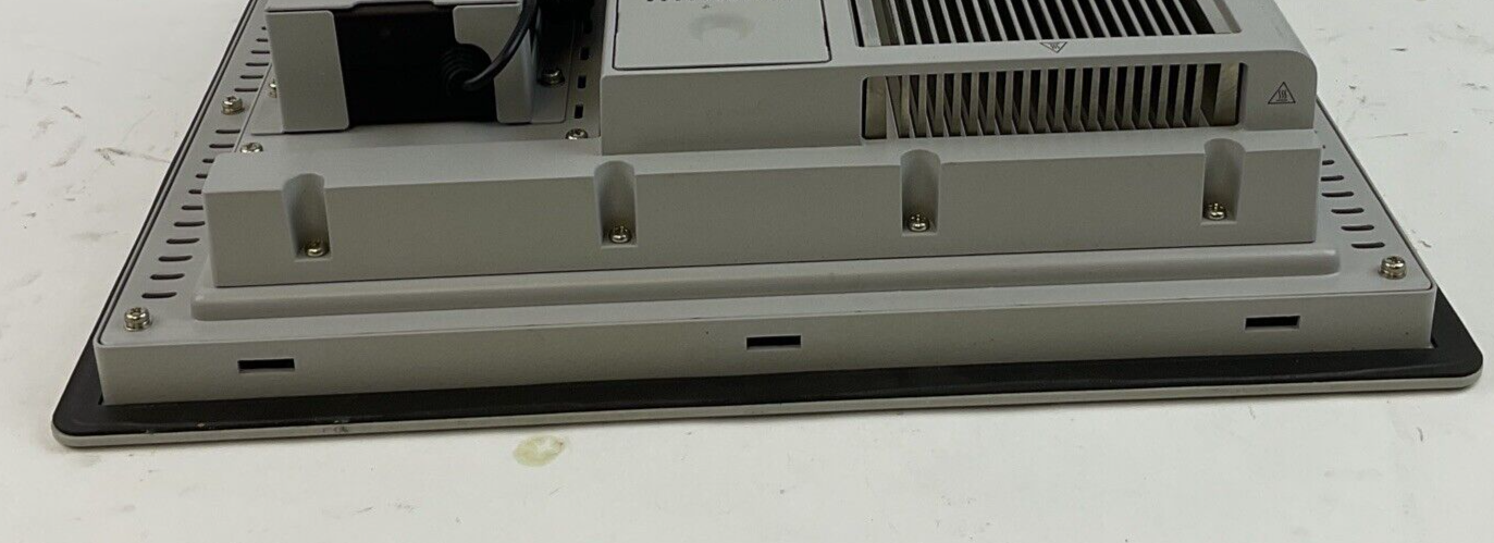 ALLEN BRADLEY 6181P-15TSXP INTERGRATED DISPLAY COMPUTER SER.E DIR.10800024197/02
