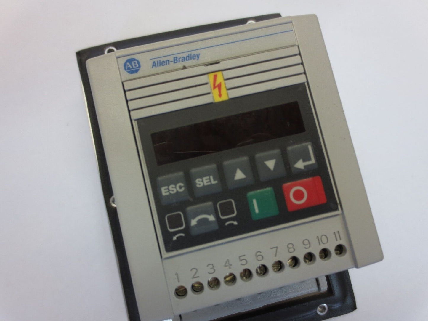 ALLEN-BRADLEY 160-BA02PPS1 W/ 160-B1 & 160-P1 - SMART SPEED CONTROLLER AC DRIVE
