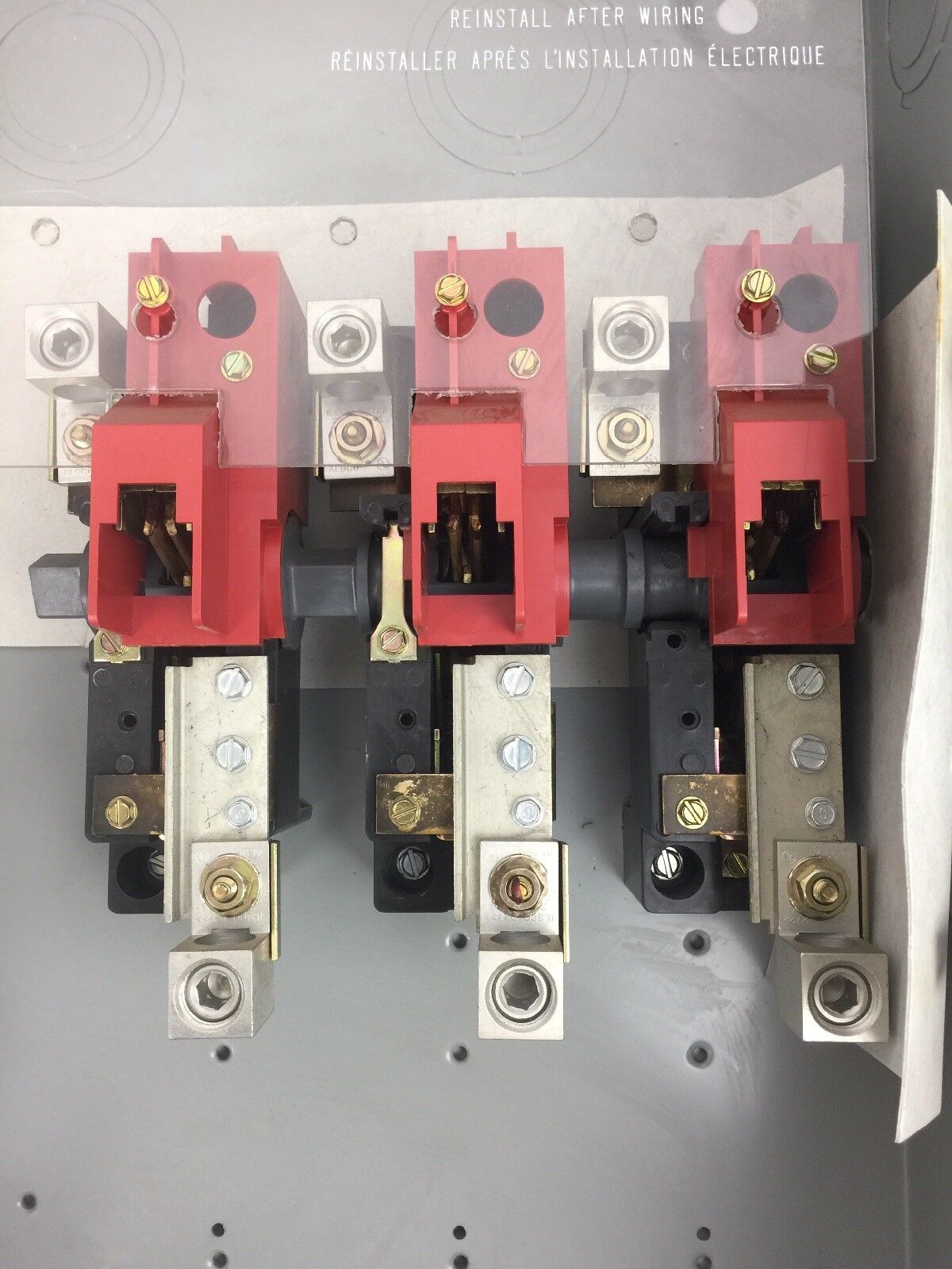 EATON H364NFK HEAVY DUTY SAFETY SWITCH 200 AMP 600 VAC 250 VDC 3 POLE TYPE 1