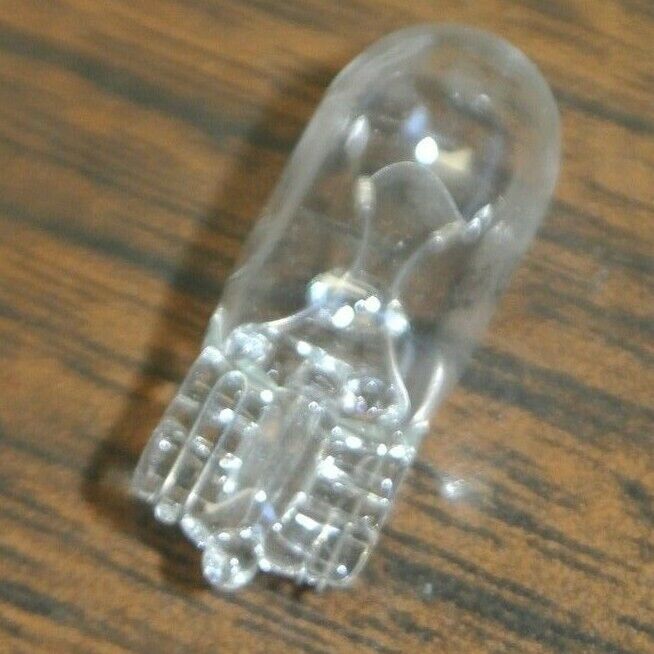 BOX of 10 / LumaPro 2FMN2 MINIATURE LAMP / 1.5W /,6.3V / T3-1/4 / NEW SURPLUS