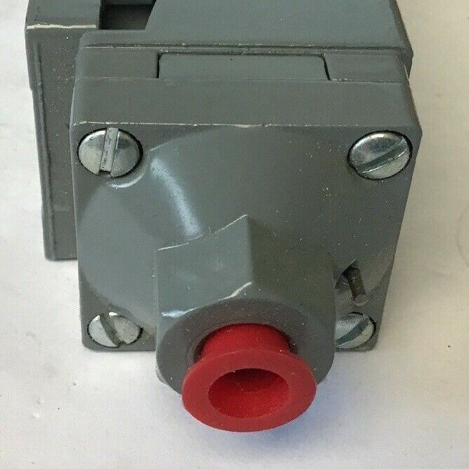 SQUARE D 9007 B62P LIMIT SWITCH SER. B