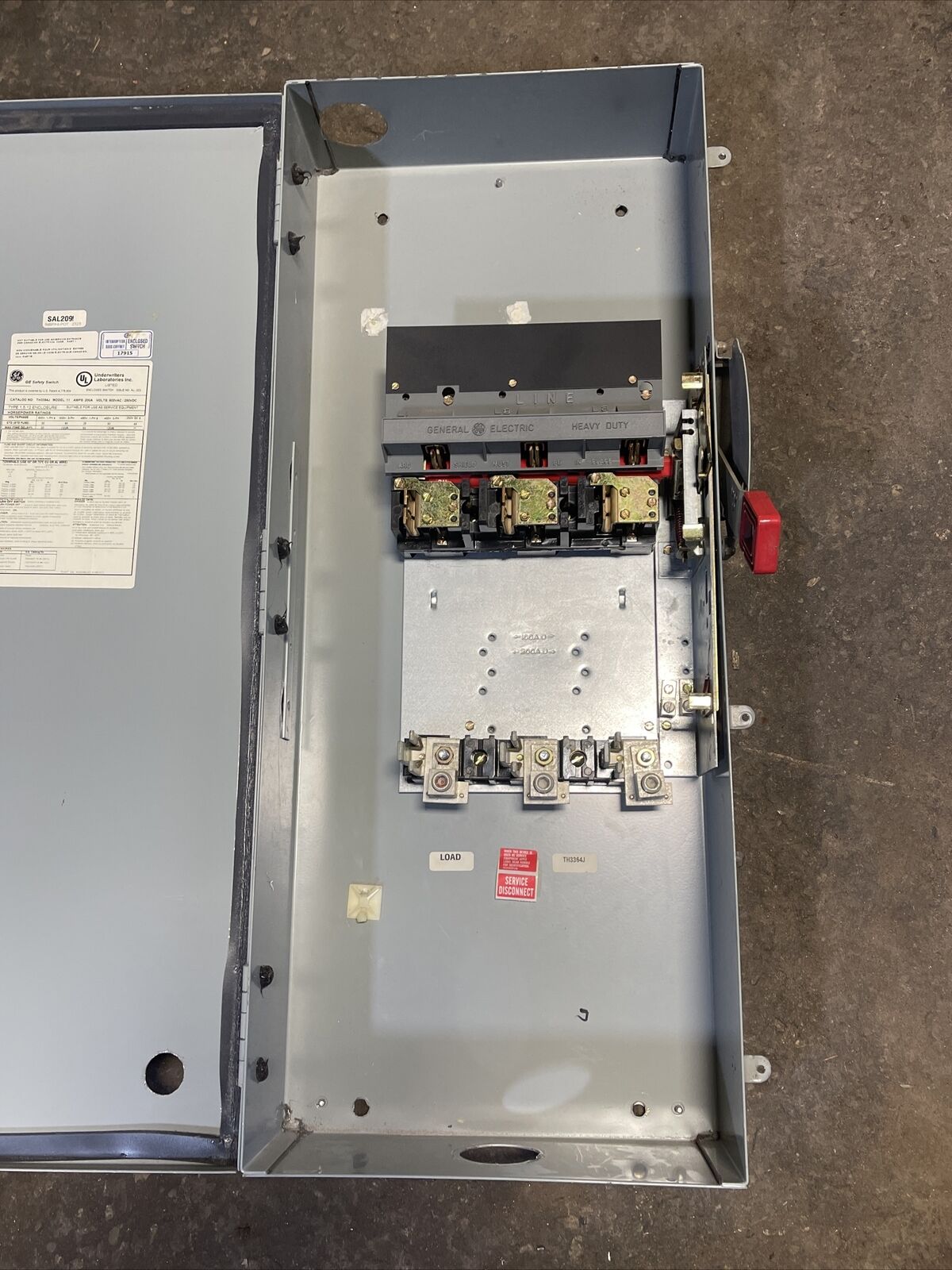 GE TH3364J MODEL 11 FUSIBLE SAFETY SWITCH 200A 600VAC 250VDC 150HP TYPE 1, 5, 12