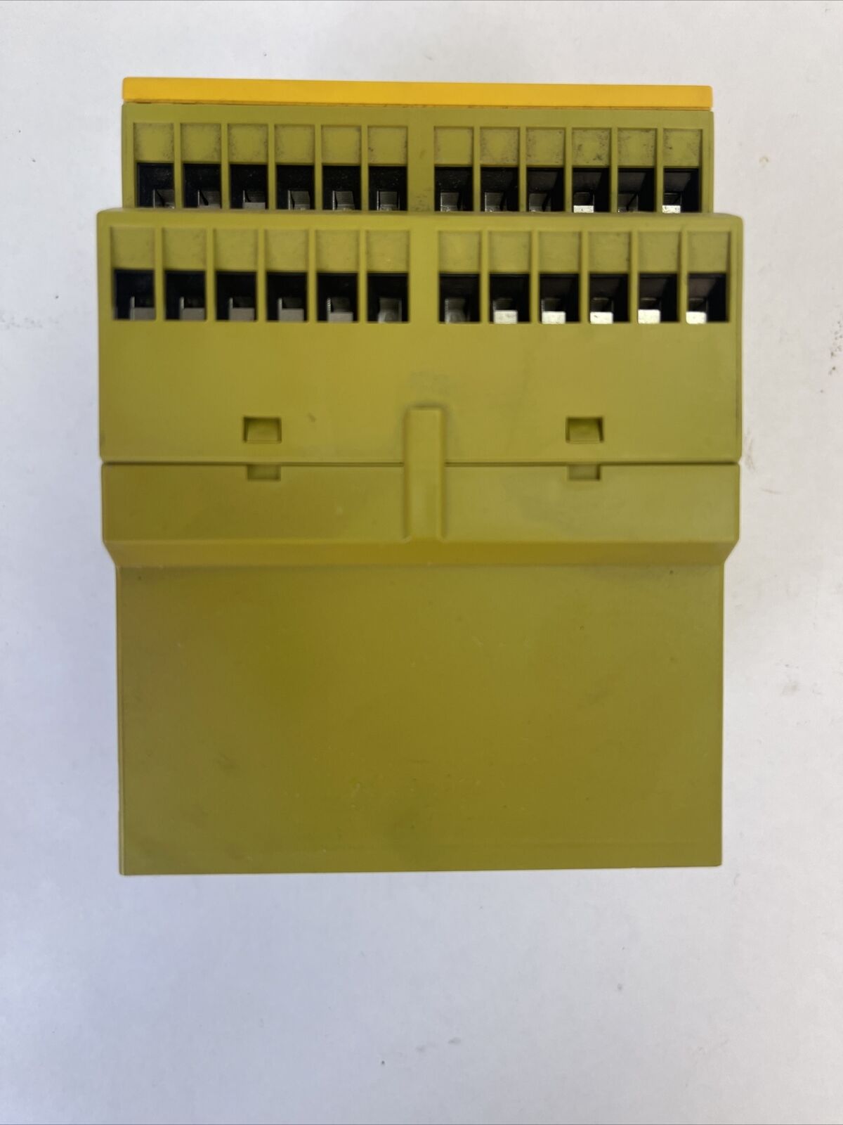 PILZ PNOZ X9 100-120VAC 24VDC 7n/o SAFETY RELAY 11,0 VA 5,5W 50-60HZ