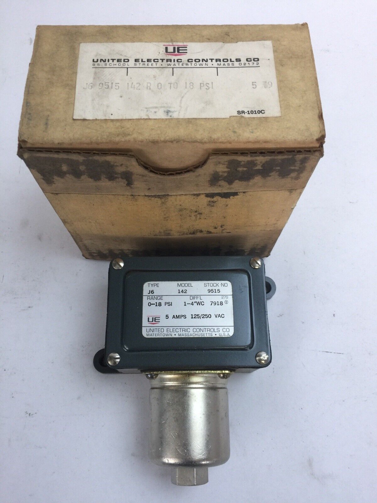 UNITED ELECTRIC CONTROLS J6 9515 142 PRESSURE SWITCH 0-18PSI 5AMP 125/250VAC