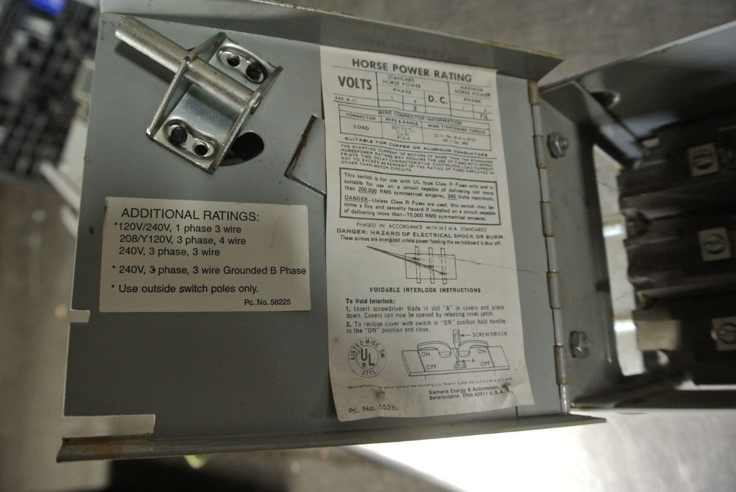 SIEMENS / I-T-E V7B3211R PANELBOARD SWITCH - 240V, 30A, 3-POLE