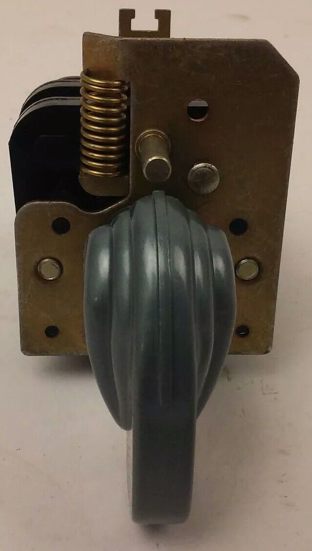 ALLEN BRADLEY E354845/1 ROTARY PILOT SWITCH, SIZE 10, 25A, E354845-1, BUL. 806