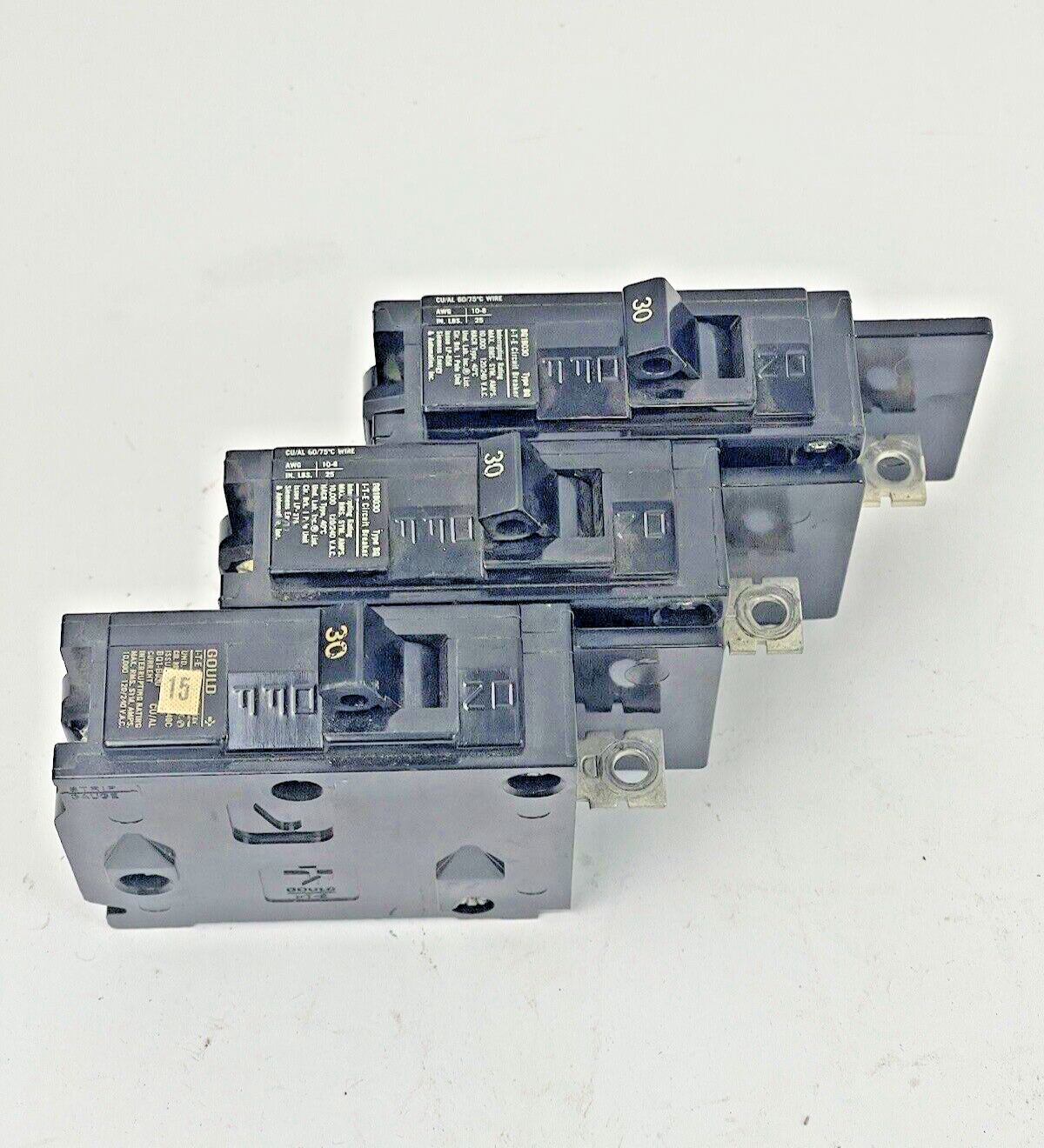 ITE *LOT OF 3* - BQ1B030 - CIRCUIT BREAKERS - 1 POLE, 30A, 240 VAC, 60Hz TYPE BQ