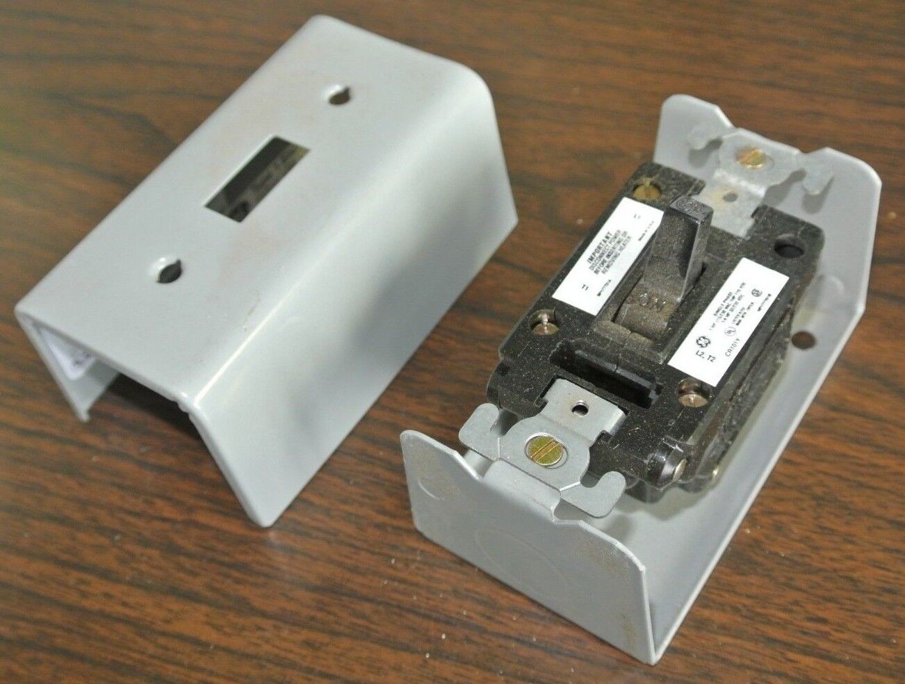 GE CR101Y1 - MANUAL MOTOR STARTER, SINGLE SPEED - 1HP, 115/230VAC NEW SURPLUS