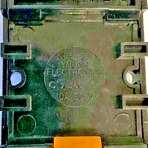 YOUNG ELECTRONICS NDS 8 RELAY SOCKET 10A 300V***LOTOF8***