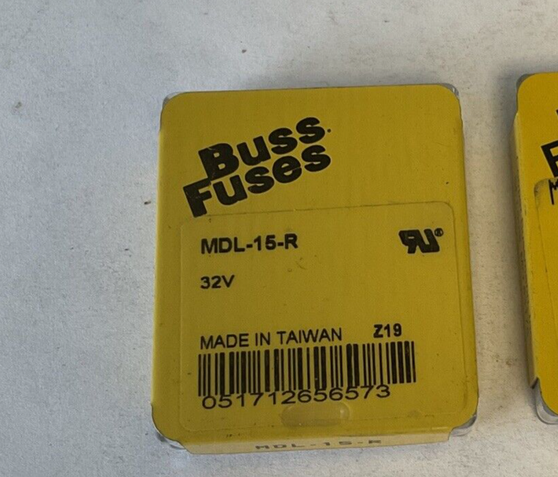 COOPER BUSSMANN MDL-15-R FUSE 32V ****LOTOF20****