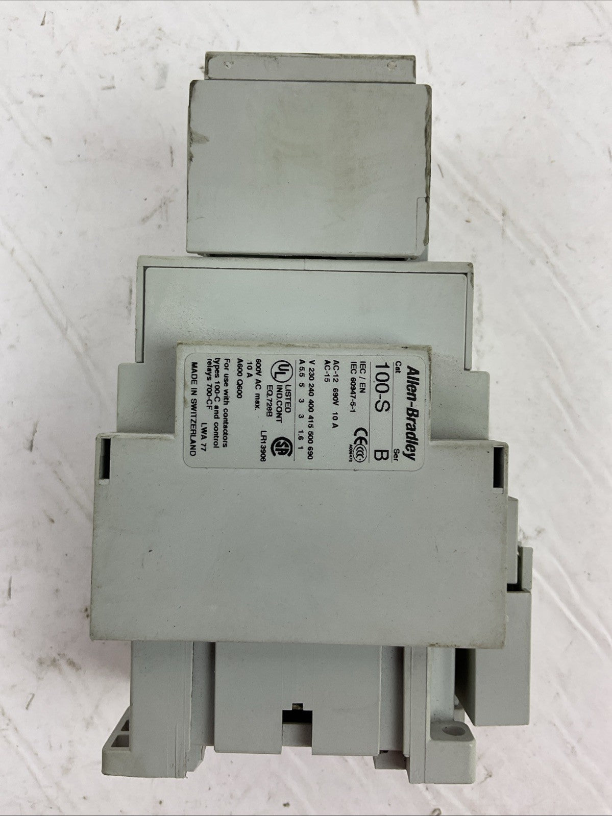 ALLEN BRADLEY 100-C37*00 SER C CONTACTOR 600VAC 60A COIL 120V 100-F 100-FSV136