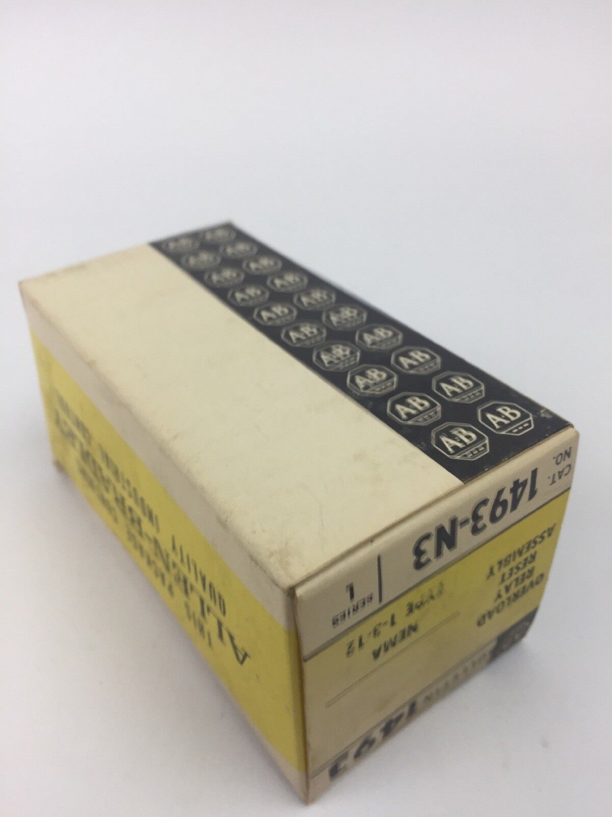 ALLEN BRADLEY 1493-N3 OVERLOAD RELAY RESET ASSEMBLY NEMA TYPE 1-3-12