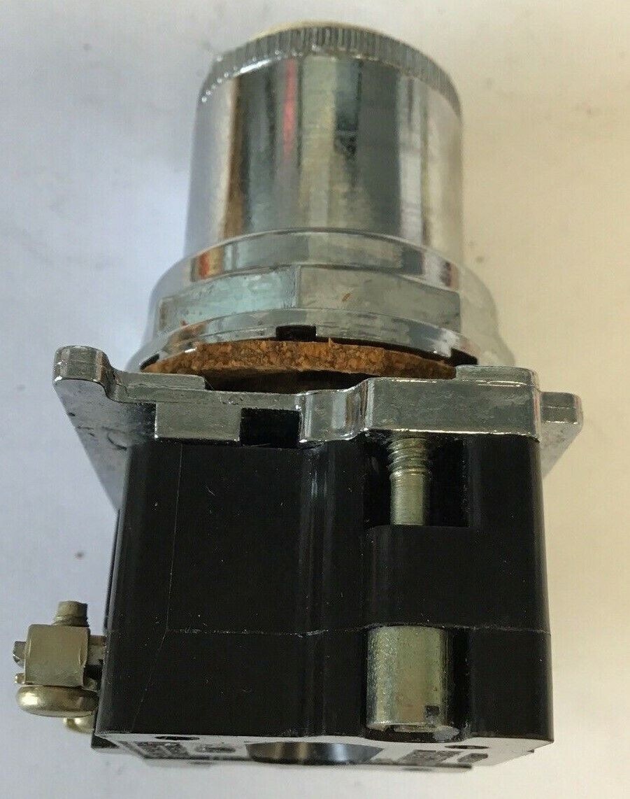 CUTLER HAMMER 10250T6033 ILLUMINATOR SELECTOR SWITCH
