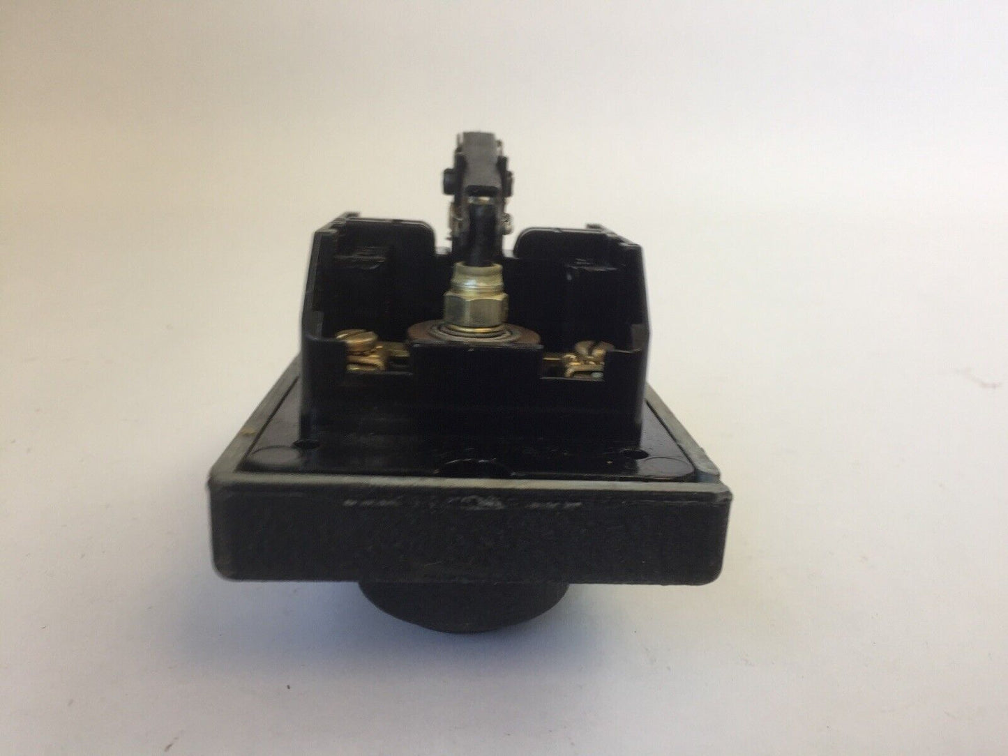 REES 00580-001 PUSHBUTTON SWITCH BLACK AUTO ON AUTO OFF