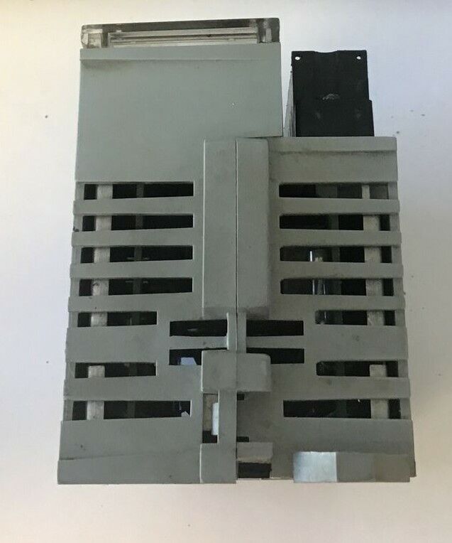 ALLEN BRADLEY 1791-8AC I/O BLOCK MODULE SER.B REV.D01 132VAC 60HZ