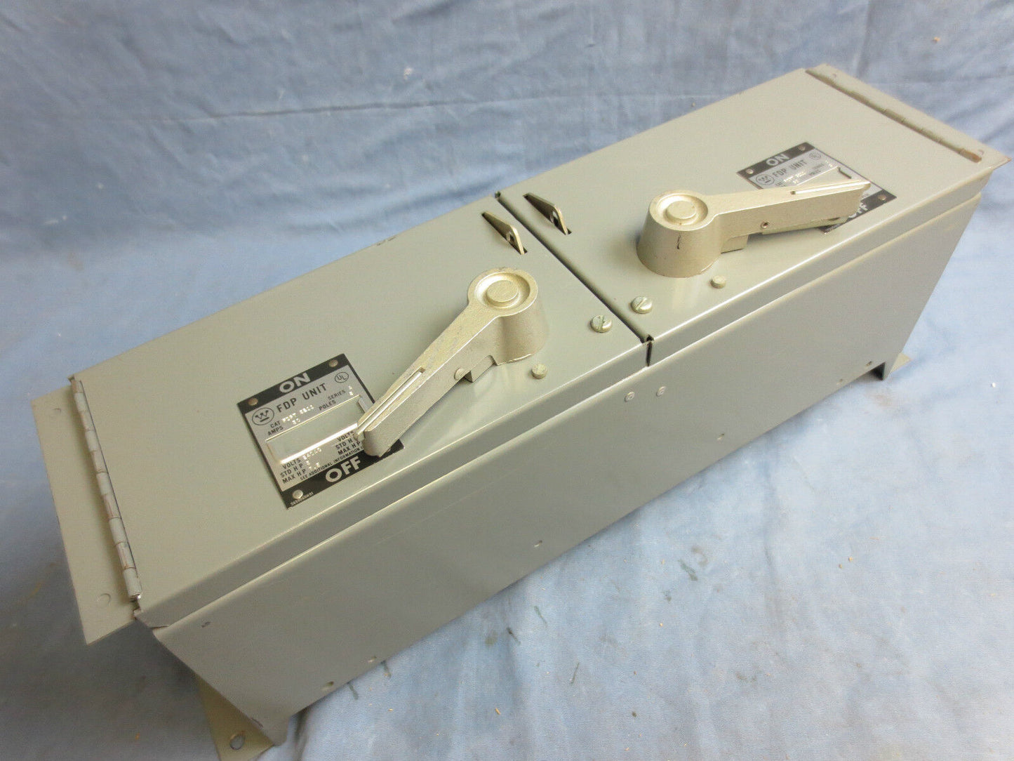 WESTINGHOUSE FDPT3211 FUSIBLE PANELBOARD SWITCH 240VAC 30A