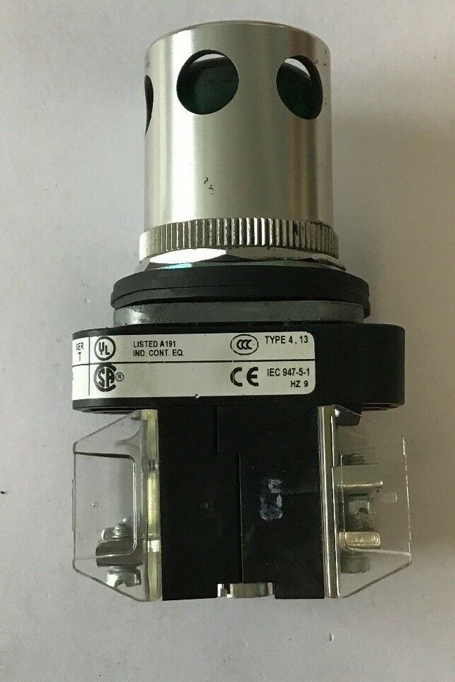 Allen Bradley 800T-QA24 GREEN ILL. 24V Push button SER. T