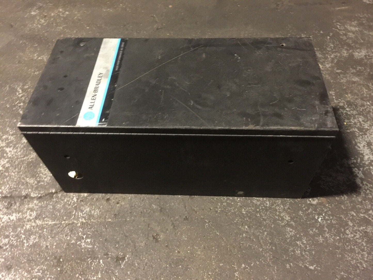 ALLEN BRADLEY 1392-B100-RK-MC-A-F1 AC DRIVE SER A INPUT 460VAC 43A OUTPUT 440vac