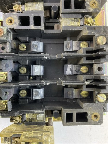 SQUARE D 8702SD02 REVERSING CONTACTOR SER A 600V 25HP 31063-409-38 COIL 120V 60H10