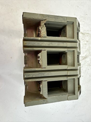 ITE H4162 CIRCUIT BREAKER HF FRAME TYP FTM 30AMP 3POLE 600VAC 250VDC6