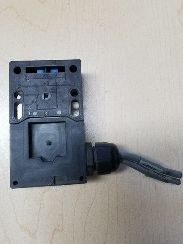Schmersal AZ 16-03zvrk Safety Interlock Switch1