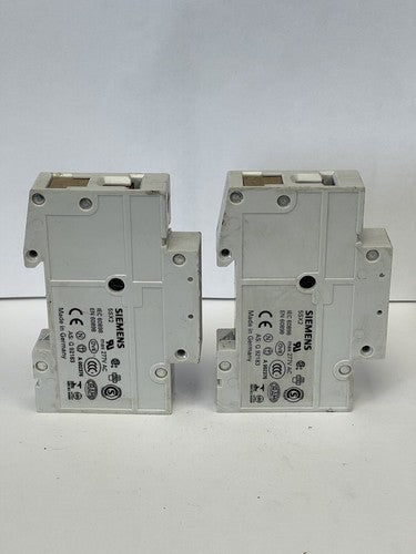 SIEMENS *LOT OF 2*- 5SX21 - CIRCUIT BREAKERS - D1,6 15 Amp 1 Pole - 230/400V5