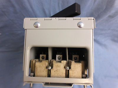 I-T-E SIEMENS V2B3211 VACU-BREAK PANELBOARD UNIT, 240VAC 30-30A 2-CIRCUIT SWITCH11